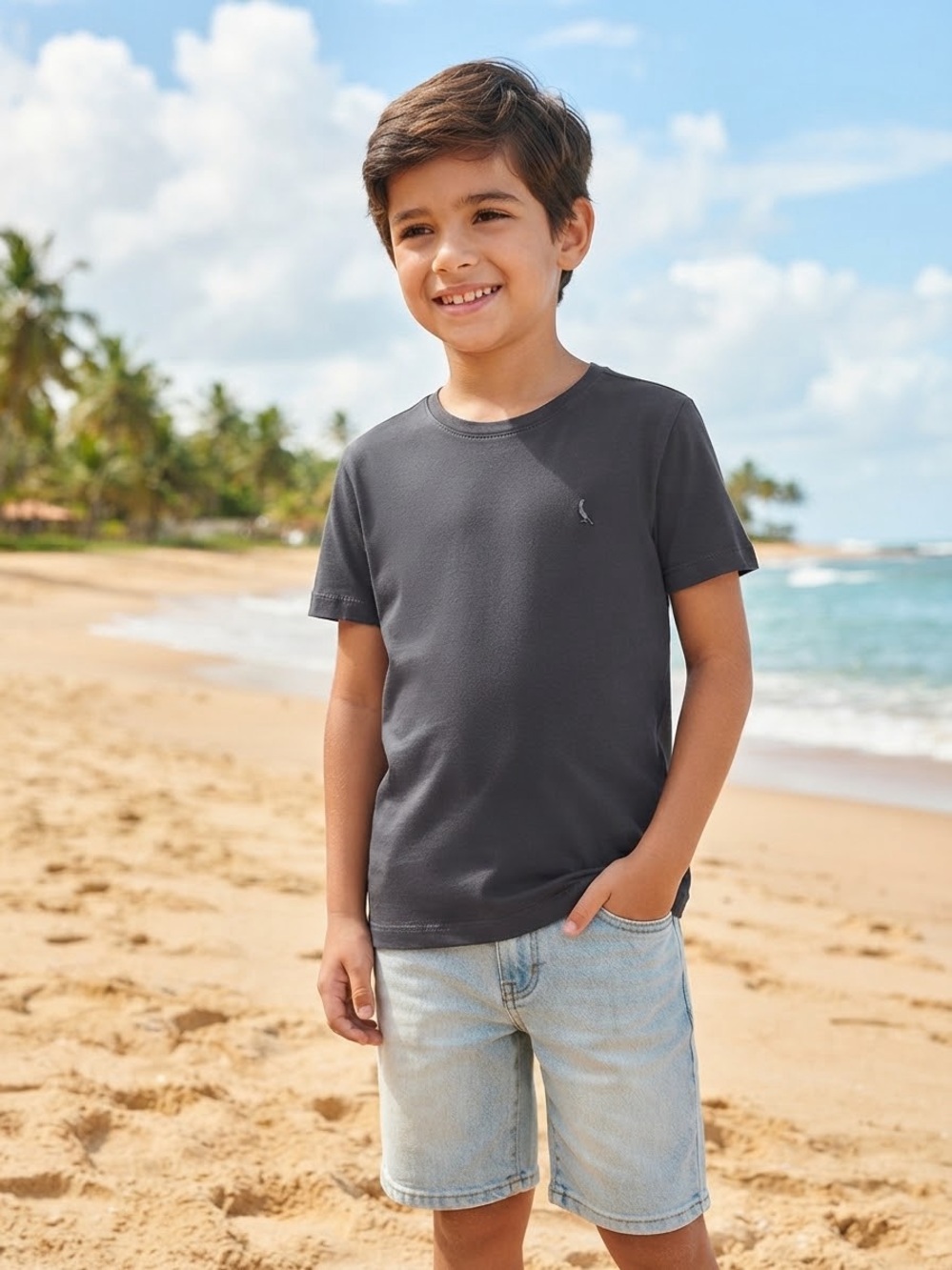 Reserva mini  Boys' Short Sleeve Crew Tee in black with Micro Logo